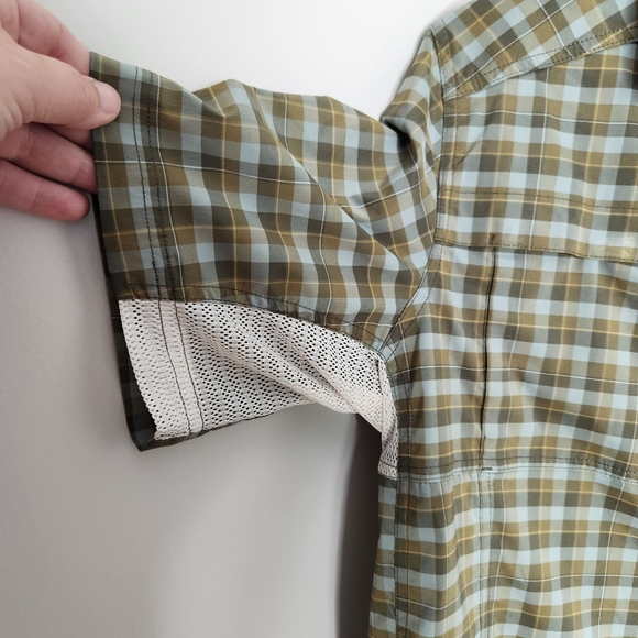 REI top men's size large Sahara tech plaid button down short sleeve UPF 50+ - Picture 4 of 8